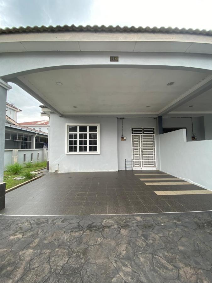 Desyafiq Homestay Kuala Kedah Extérieur photo